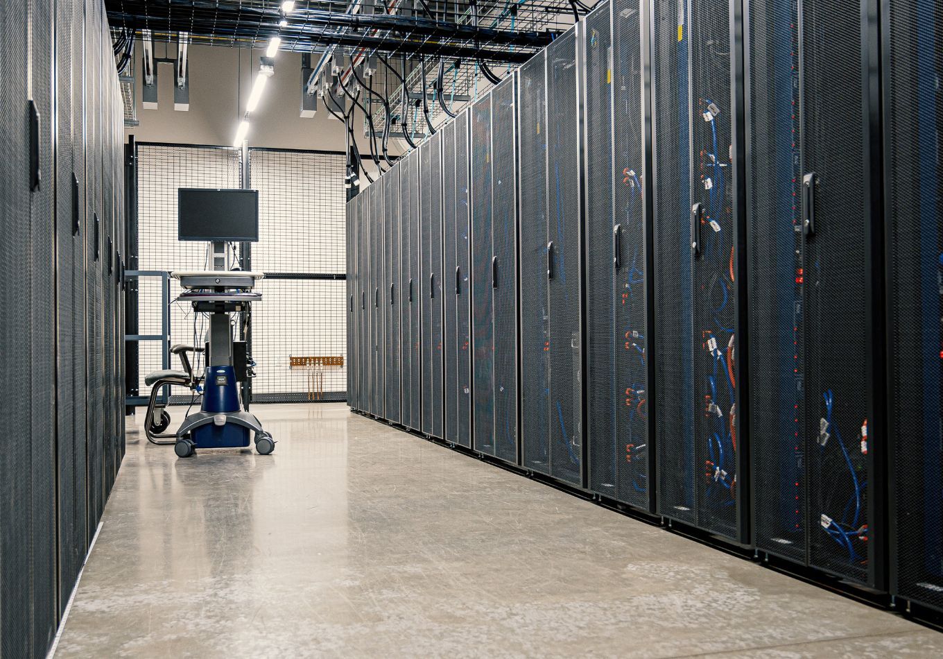 Amazon leaves Becker in the lurch with loss of data center