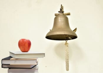 Final bell for teacher decision on union membership