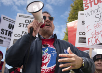 More than 3-in-4 Illinois lawmakers get money from Illinois Federation of Teachers