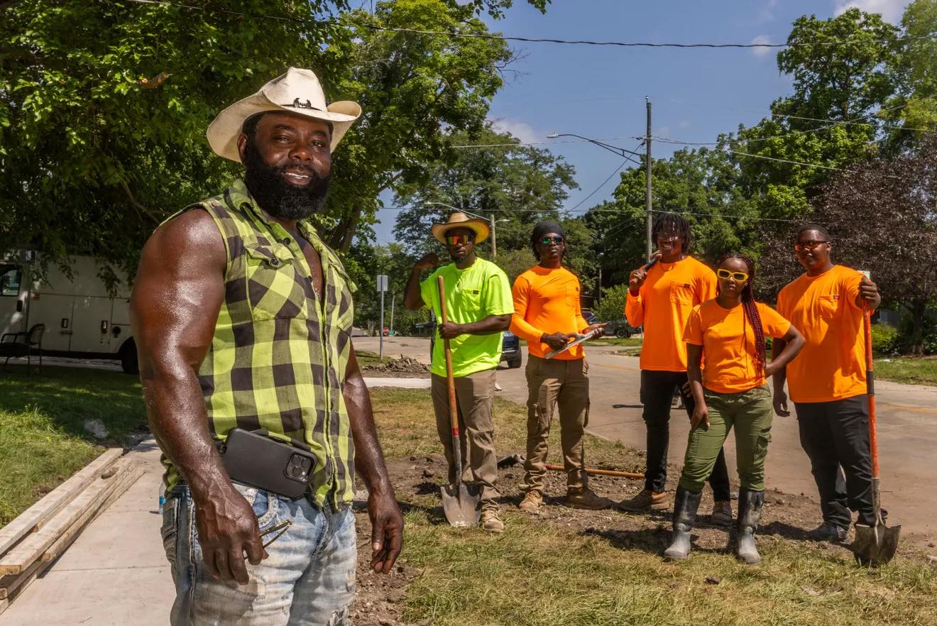 Rockford youth move from mean streets to building sidewalks