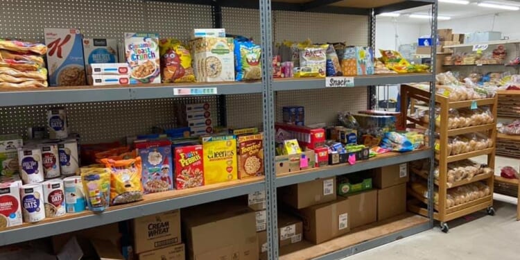As the shutdown bites, Minnesotans can help out