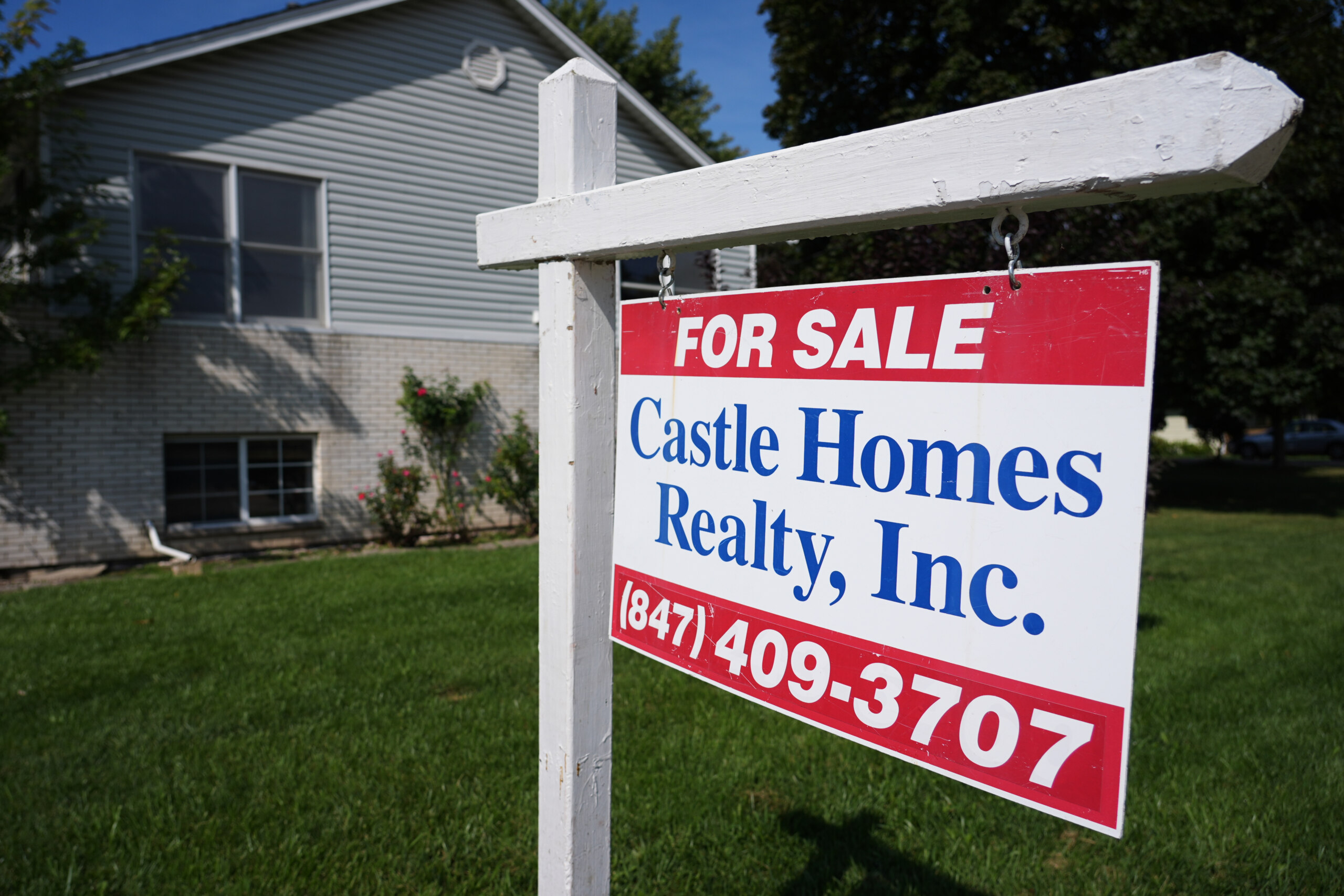 Every Illinois metro has fewer homes for sale than in 2018