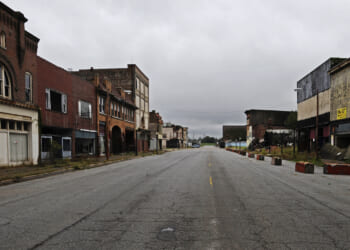 Illinois municipal pensions solid. State pensions melting.