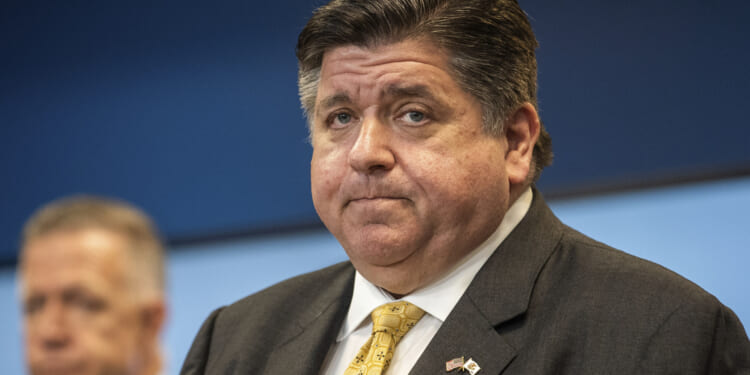 Illinois taxpayers each owe $38,800 for state’s unpaid bills