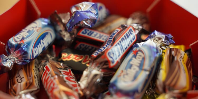 What you need to know about Illinois’ candy tax