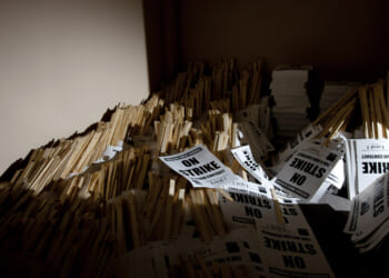 Illinois parents, taxpayers shut out when teacher strikes threatened