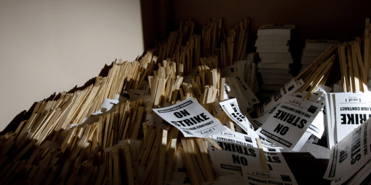 Illinois parents, taxpayers shut out when teacher strikes threatened