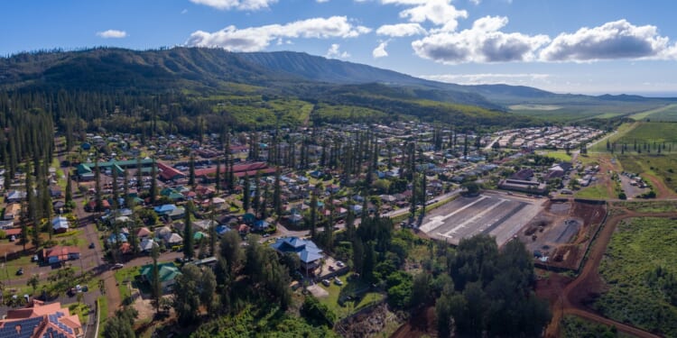 Long delay of bowling alley on Lanai suggests need for parking reform