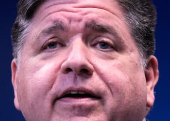 Record Illinois Thanksgiving traffic paying record gas taxes