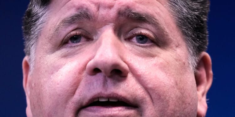 Record Illinois Thanksgiving traffic paying record gas taxes