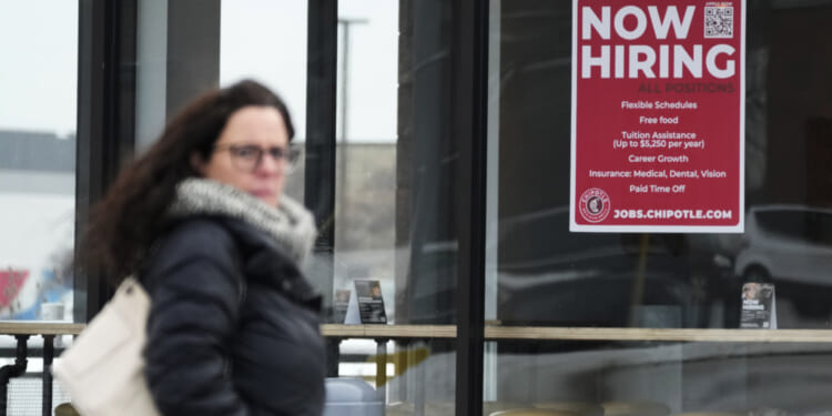 Over 292K Illinoisans remain jobless despite 318K jobs