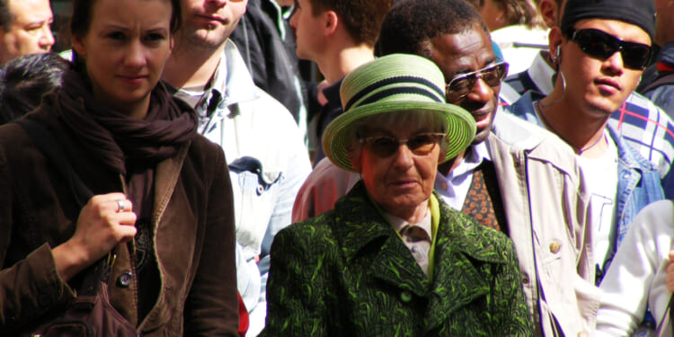 44K international migrants offset 40K Illinoisans leaving last year