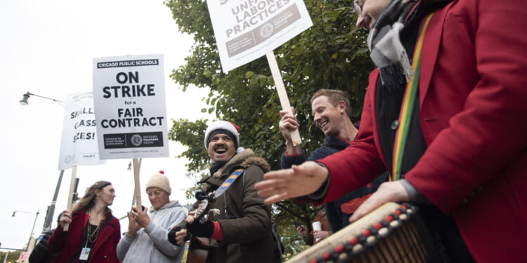 5 ways state law empowers the Chicago Teachers Union and how it can change