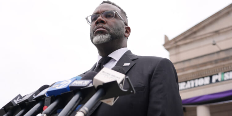 Chicago only big city where mayor presides over City Council and has veto power