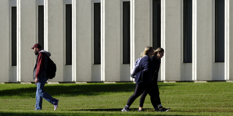 Illinois top ten for highest in-state tuition, new bill to find out why