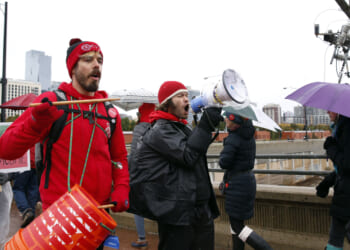 Chicago Teachers Union hits record-low popularity among Chicagoans