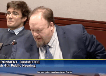 Landscaper Warns Proposed Leaf Blower Ban Could End His Business at Legislative Hearing