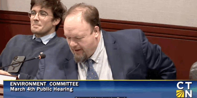 Landscaper Warns Proposed Leaf Blower Ban Could End His Business at Legislative Hearing