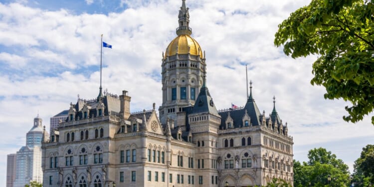 Connecticut Doubled Its Minimum Wage. Poverty Barely Moved.