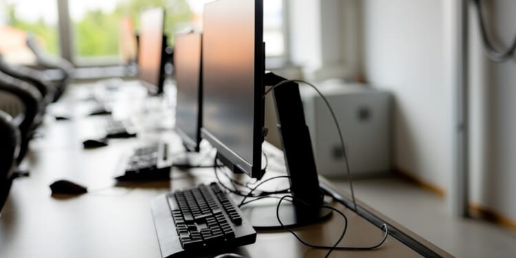 Major Los Angeles School District Becomes First to Implement Screen Time Policy