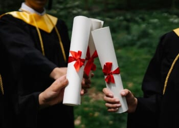 Minnesota highest graduation rate paired with lowest proficiency