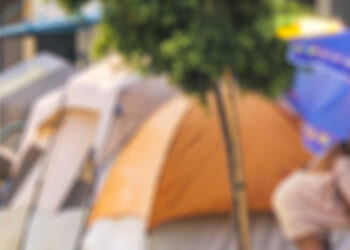 Los,Angeles,california,usa,,July 13,16:,A,Lot,Of,Homeless,Tents,On,The