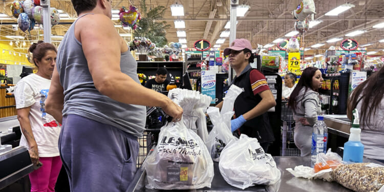 Illinois sales taxes near top in U.S.