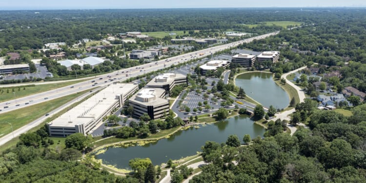Illinois Tollway board approves largest toll hike in Illinois history