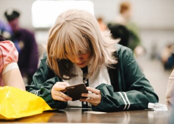 More Americans now support all-day cellphone bans in schools