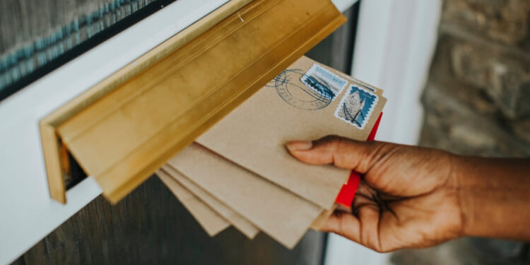The Unions Standing Between You and a Post Office That Works