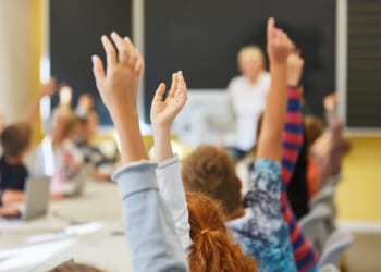 Students,In,Elementary,School,Lessons,Answer,A,Question,And,Register
