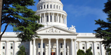 California,State,Capitol,Building,,Front,View,On,Summer,Day