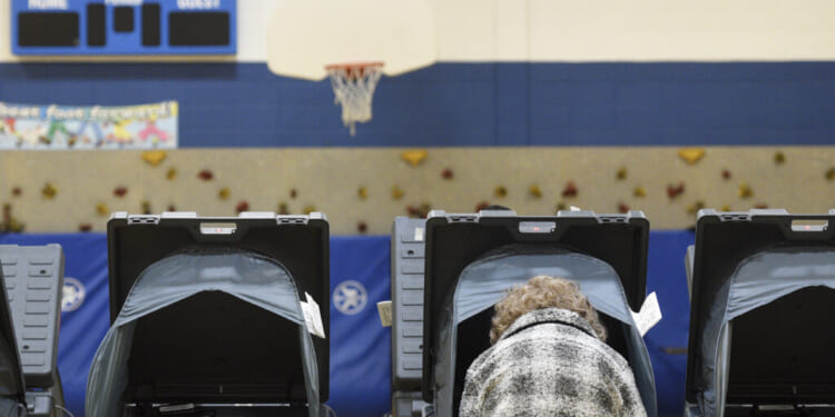 How do I register to vote in Illinois?