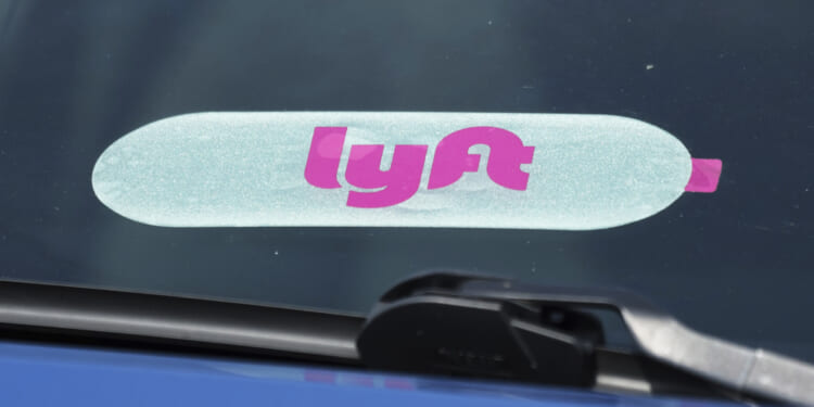 How will Illinois' new rideshare union law impact Uber, Lyft prices?