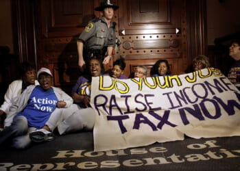 SEIU Healthcare spending prioritizes executive pay, politics