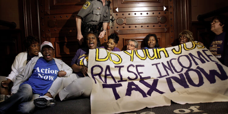 SEIU Healthcare spending prioritizes executive pay, politics