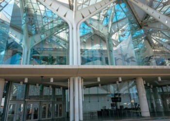 Financial and infrastructure troubles plague Hawaii Convention Center